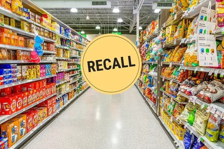 Food product recall alert at a grocery store